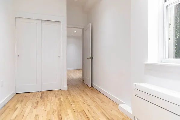 Rented by SERHANT. | media 10