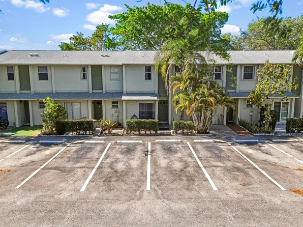 789 Crystal Lake Drive #789, Deerfield Beach, FL 33064