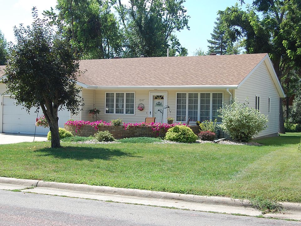 1st image of 1047 Liberty Dr