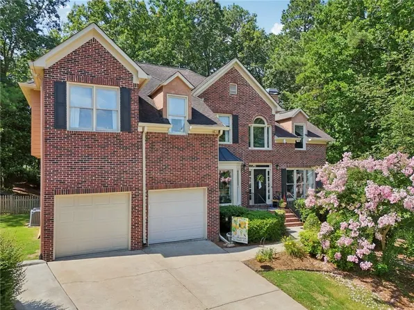 504 W Green Ct, Woodstock, GA 30189