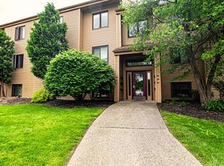 300 Farington Blvd APT 35, Holland, MI 49423