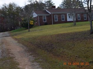 284 Honicutt Rd, Donalds, SC 29638