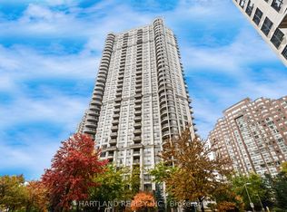 310 Burnhamthorpe Rd W #405, Mississauga, ON L5B 4P9