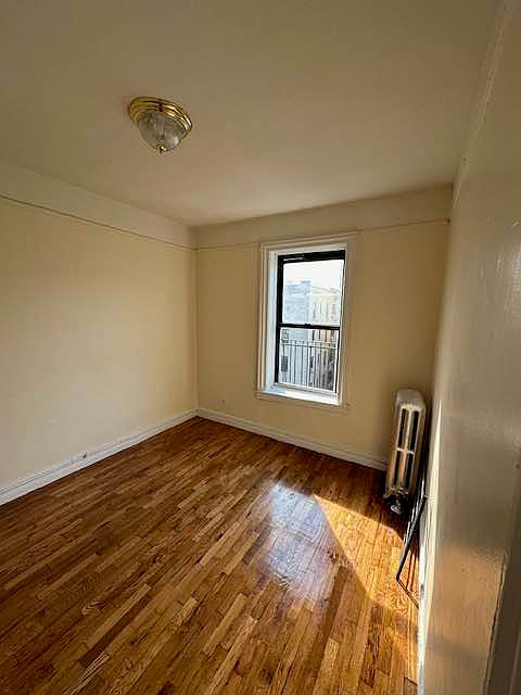 2nd image of 985 E 174th St #2E