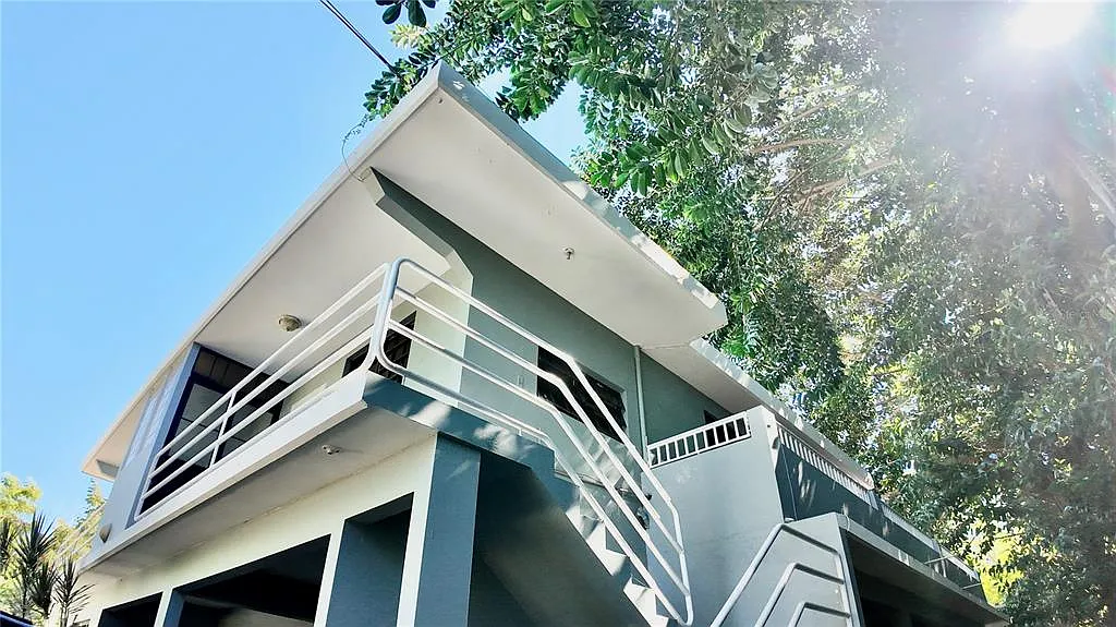 Building Photo - 115 Sea Beach Dr