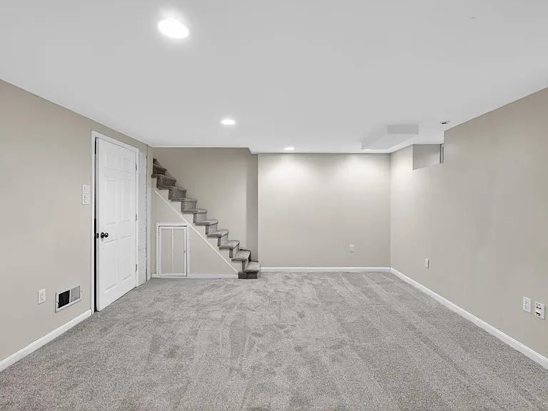 349 Kirks Ln — Photo 25