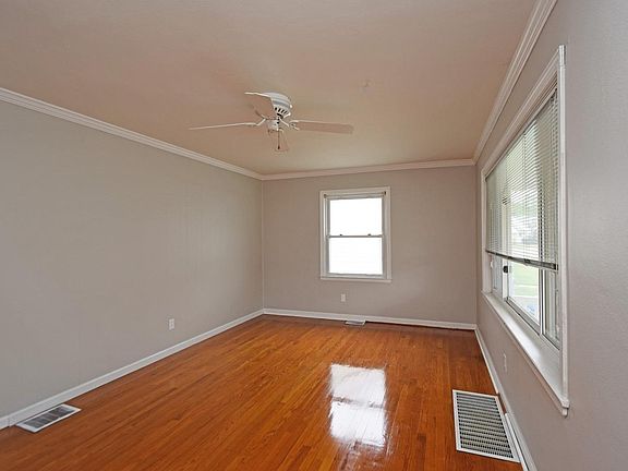 4th image of 367 Campbell Dr
