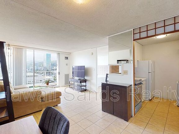 2nd image of 400 Hobron Ln APT 1912
