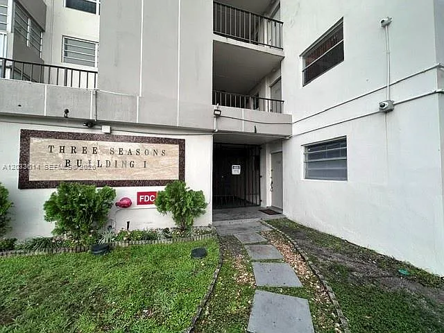 16450 Miami Dr #108 — Photo 13