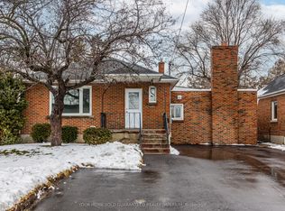 84 Taunton Rd W, Oshawa, ON L1G3T2