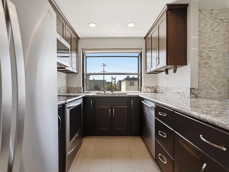 4355 Rialto St #7 — Photo 15