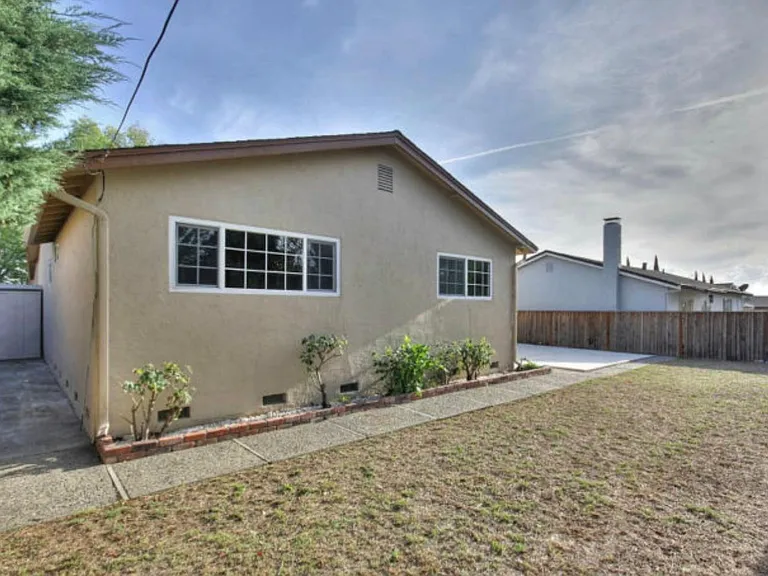 3147 Kermath Dr — Photo 16