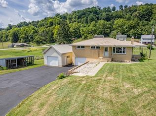 111 Daisy St, Lowber, PA