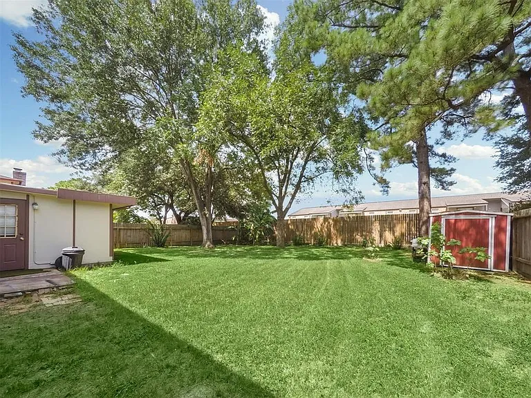 12406 Sarti St — Photo 28
