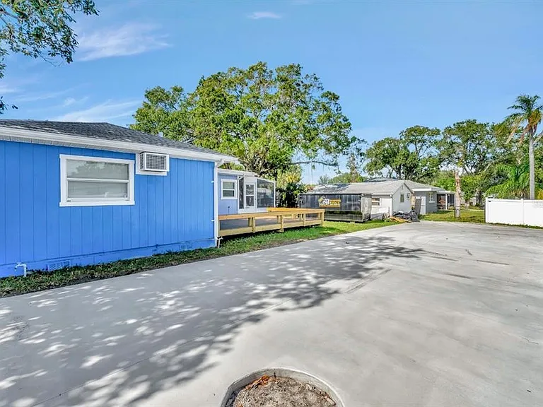 2963 Bahia Vista St — Photo 46