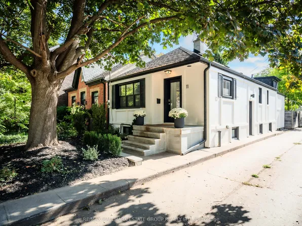 11 Austin Ave, Toronto, ON M4M 1V7