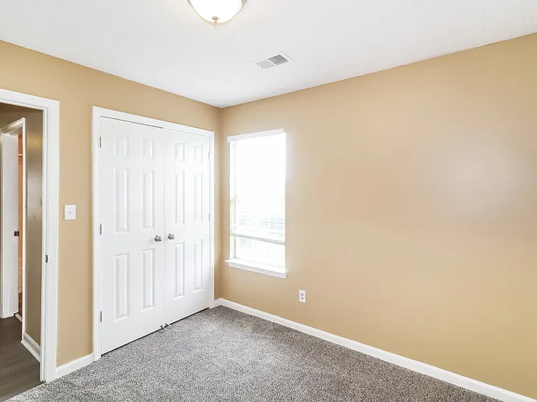 8900 Fulton Cv — Photo 14