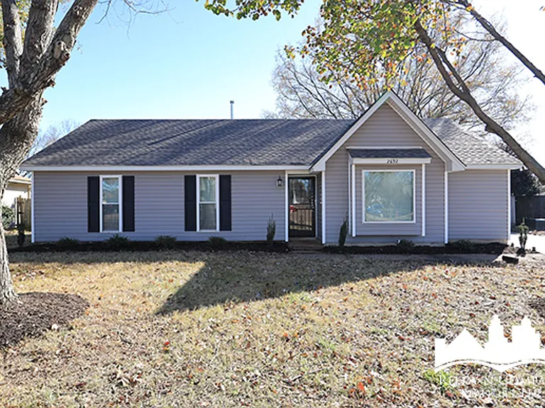 2692 Dromedary Dr — Photo 1