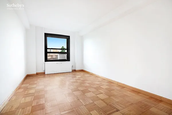 Sold by Sotheby's International Realty | media 9