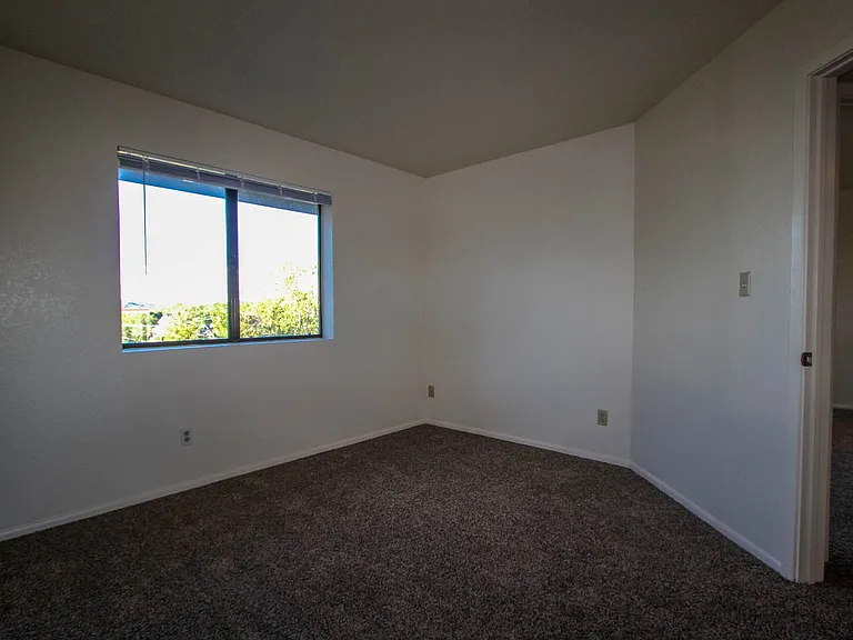 240 S McCormick St — Photo 14