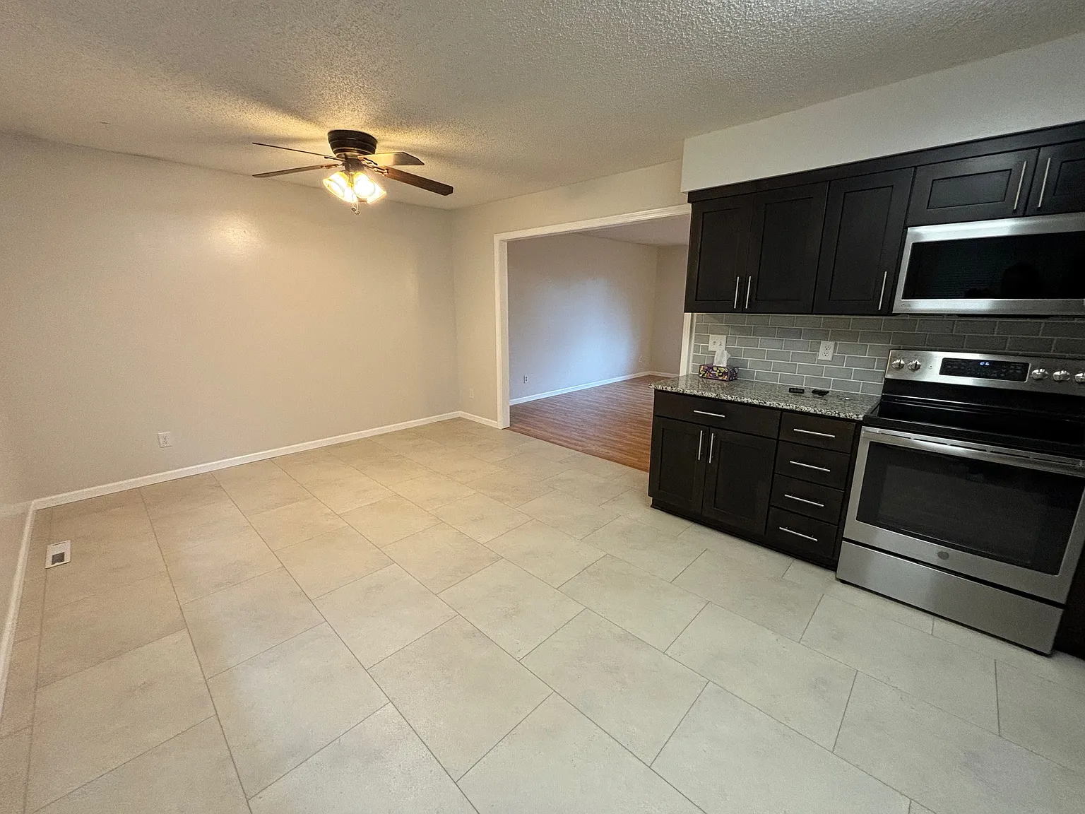 3 bed, 2075 sqft, $2,000 — Photo 4