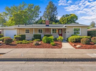 2521 Valley Center Dr, Santa Rosa, CA 95405