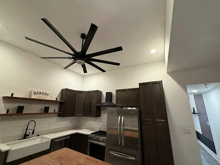 608 N Carrollton Ave — Photo 5