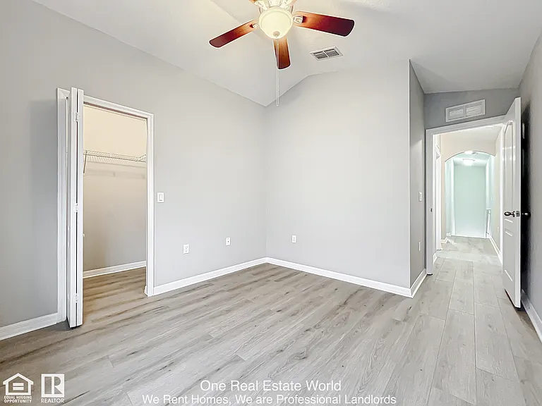 5361 Windsor Lake Cir — Photo 7