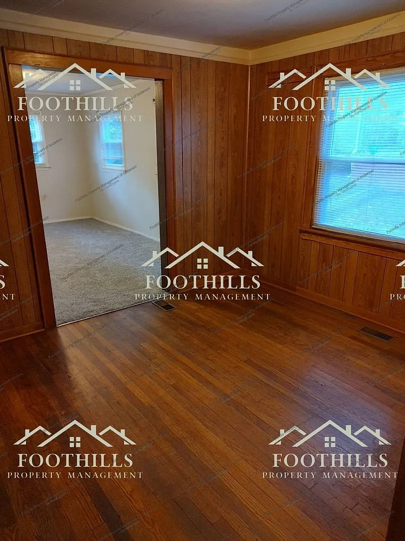 2 bed, 1.0 bath, 1017 sqft, $950 — Photo 4