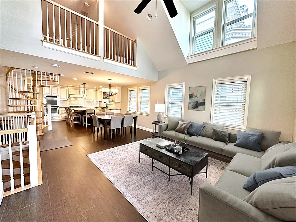 25 Princeton St #2