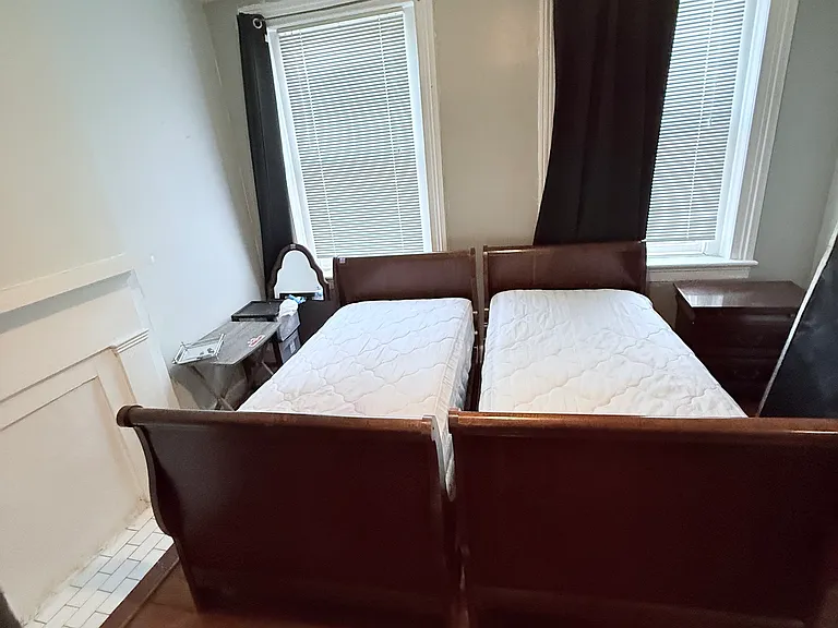 717 W Clay St — Photo 14