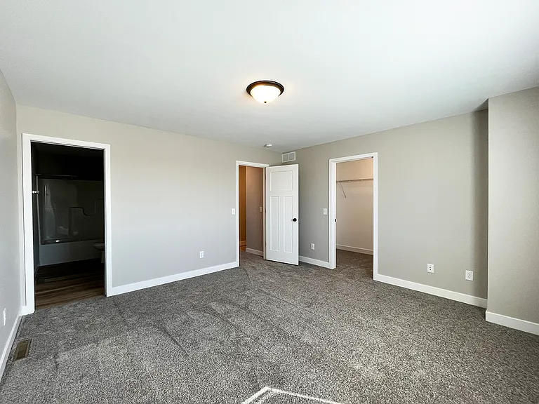 2325 Excel Dr — Photo 15