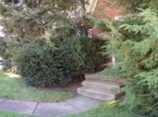 802 W High Ave, New Philadelphia, OH 44663