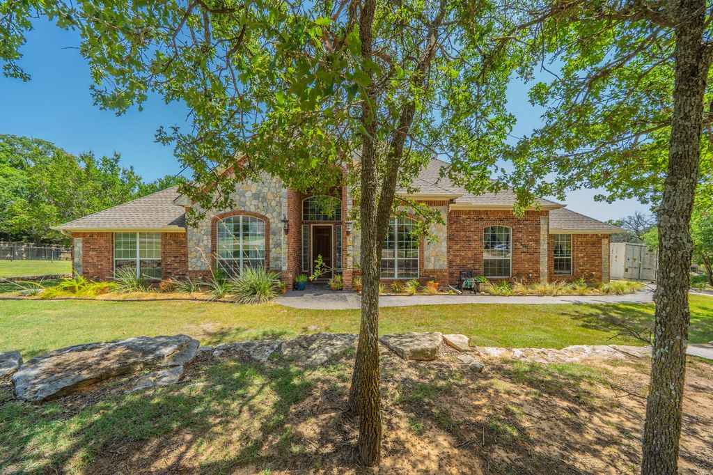 109 Overton Ridge Cir, Weatherford, TX