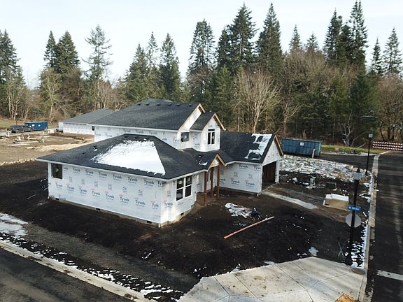 4th image of 404 NE 27th St