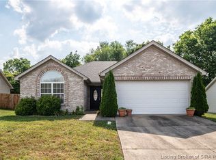 4421 Falling Leaf Dr, Sellersburg, IN 47172
