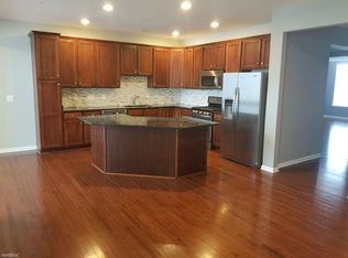 25582 Creekmore Ter, Chantilly, VA 20152