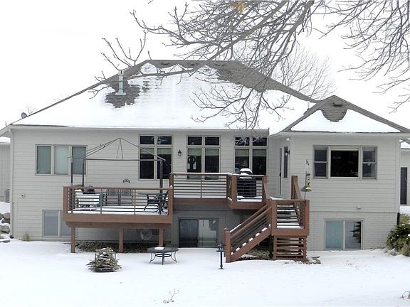 3rd image of 304 Kings Pl