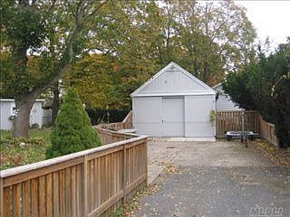 4th image of 11 Beverly Ave