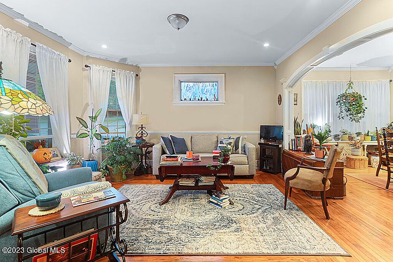 3rd image of 1630-1632 Bradley Street
