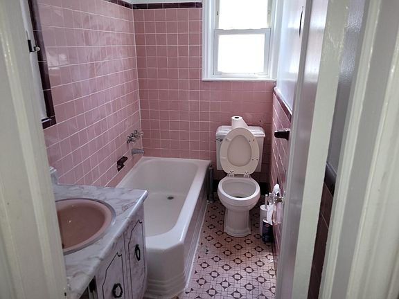3rd image of 8647 78th St Floor 1