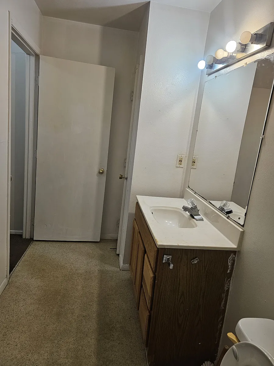 Building Photo - 4102 W Fairmount Ave #7