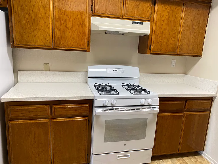 628 N Alexandria Ave #14 — Photo 4