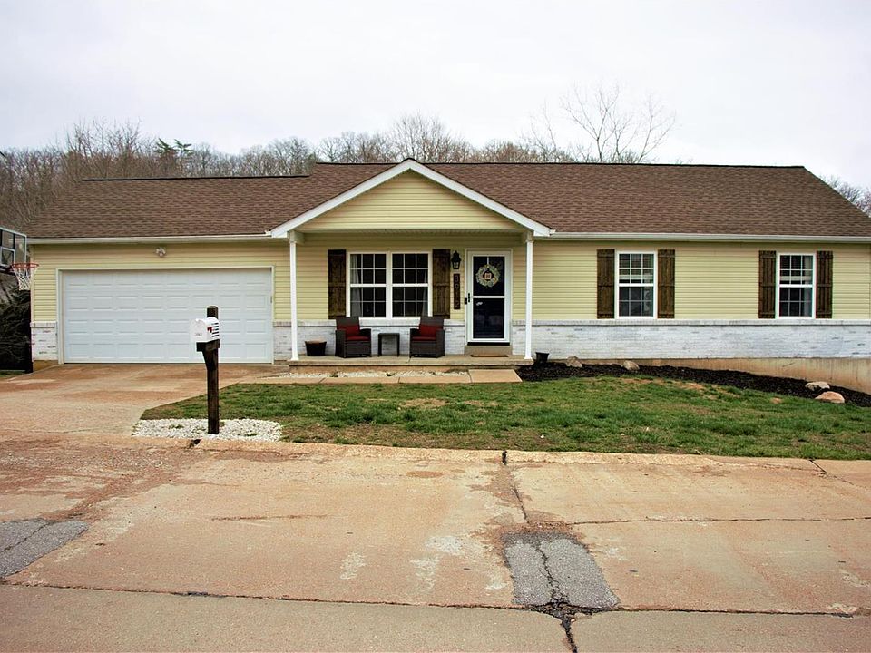 1st image of 3912 Country Club Dr