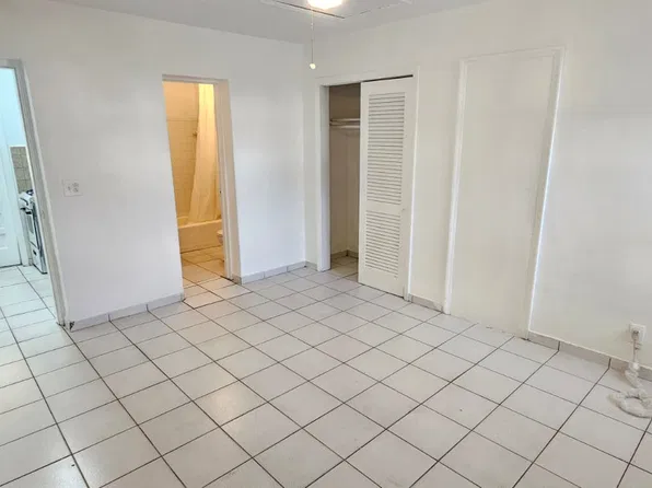 (undisclosed Address), Hollywood, FL 33020