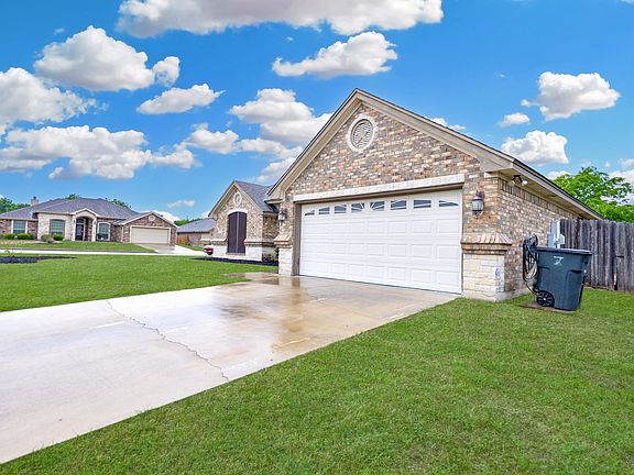3rd image of 1205 Excel Dr