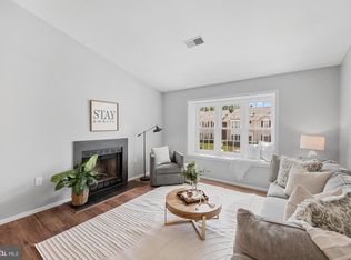 7826 Harrowgate Cir #D, Springfield, VA 22152