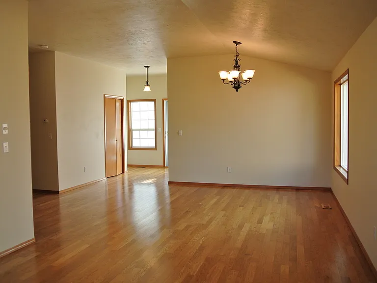 5553 SW Windflower Dr — Photo 5