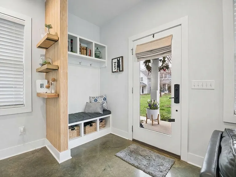 1125 Chester Ave #11 — Photo 16