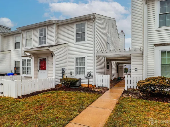 115 Almond Dr, Somerset, NJ 08873